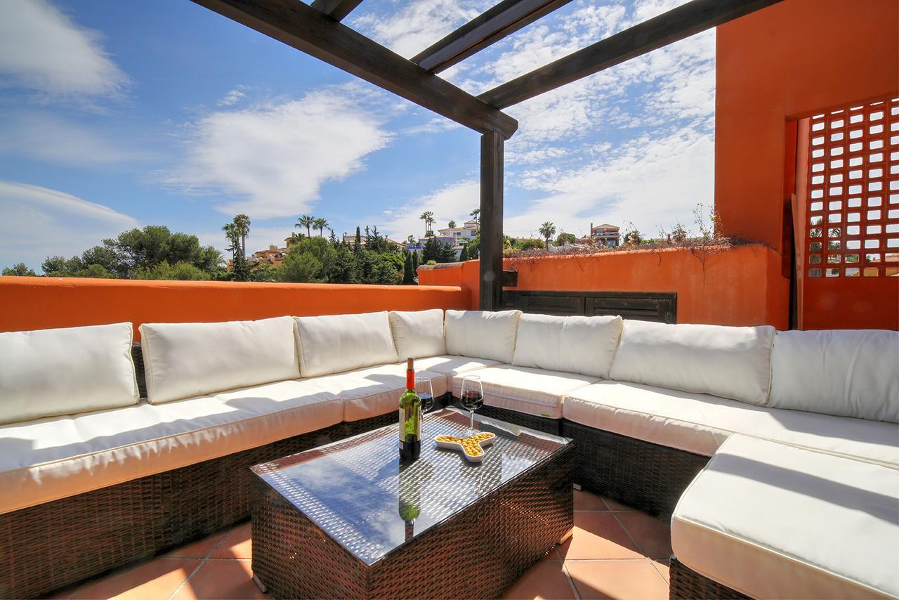 Jardines De Nueva Galera Cozy Penthouse Apartment Естепона Екстериор снимка