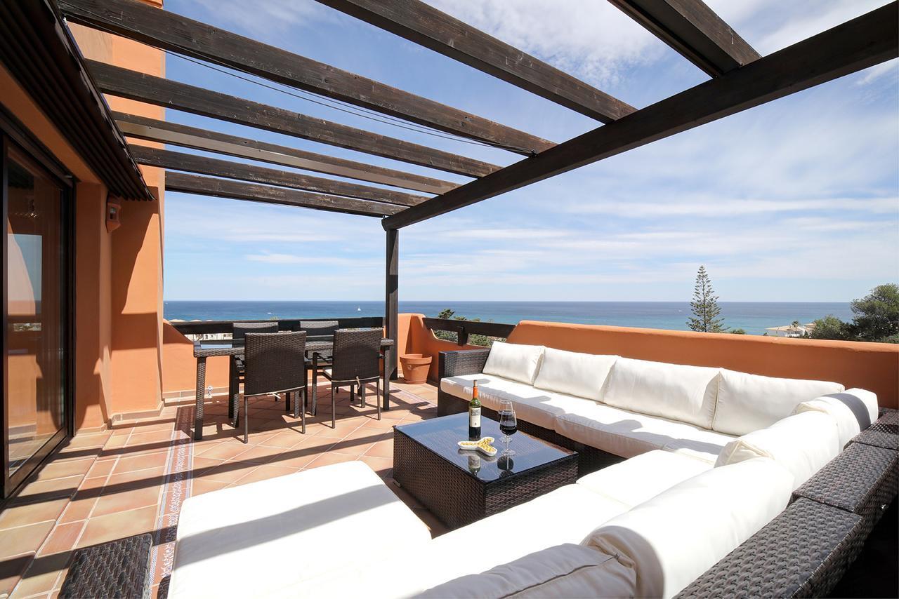 Jardines De Nueva Galera Cozy Penthouse Apartment Естепона Екстериор снимка