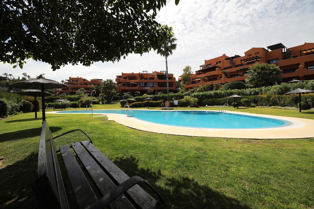 Jardines De Nueva Galera Cozy Penthouse Apartment Естепона Екстериор снимка